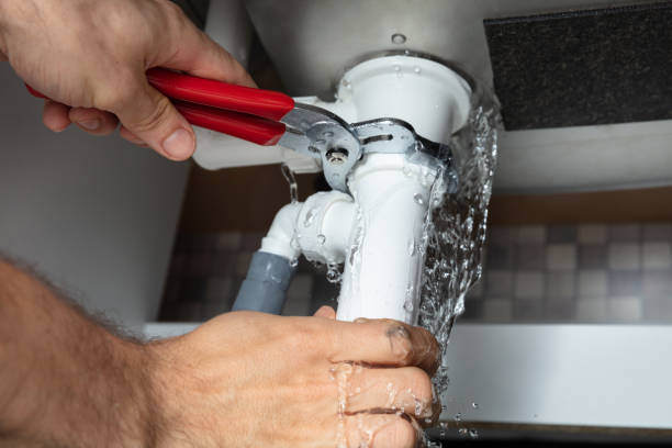 Water damage restoration experts in Florida Gulf Coast University, FL